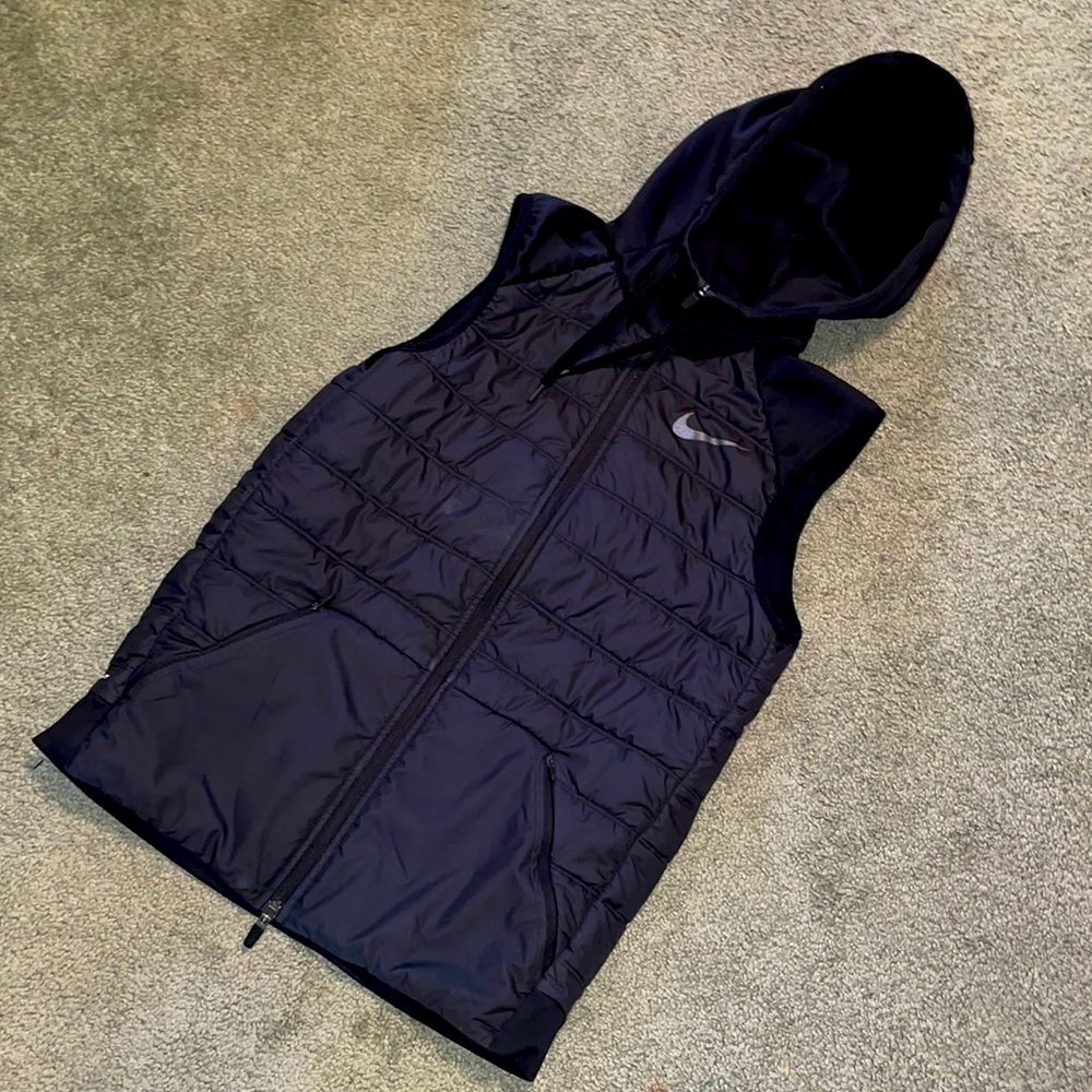 Men’s Size Small quilted Nike vest
